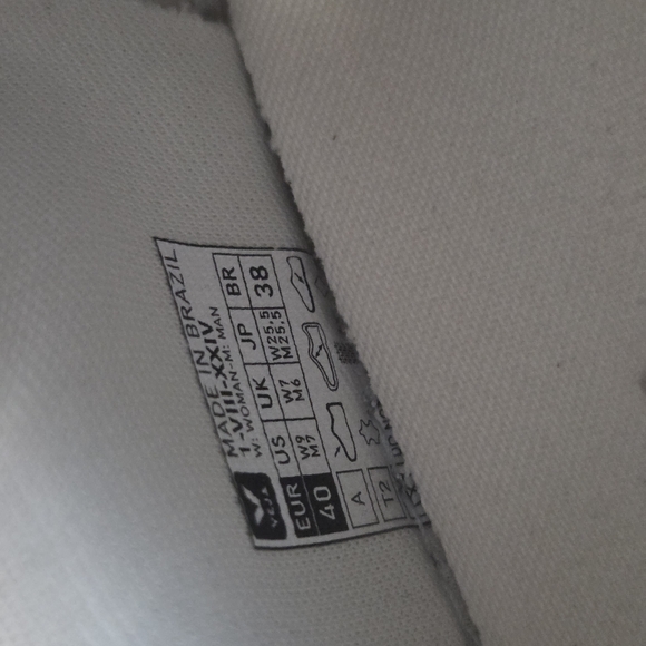 Veja White and Black Lace Up Sneakers - Picture 6 of 7